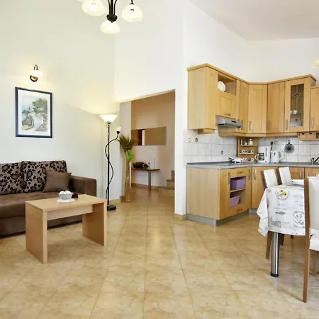 Noemi3 By Interhome דירה *