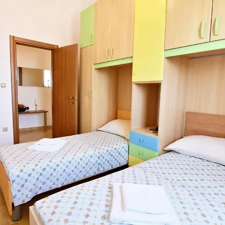 Noemi3 By Interhome *