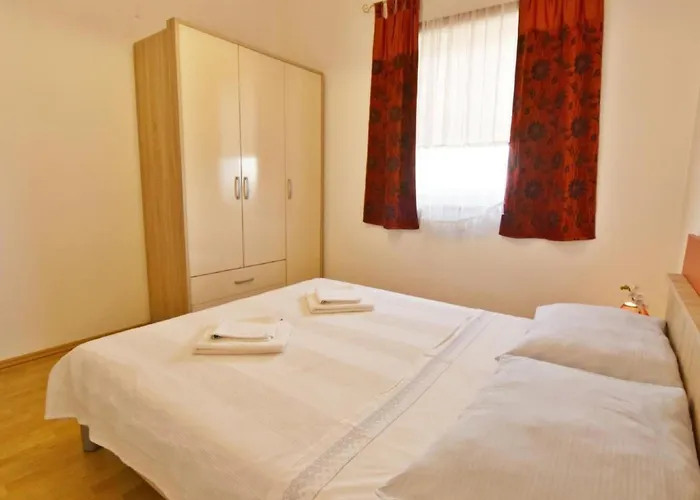 Noemi3 By Interhome *