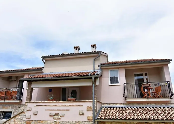 Apartment Noemi3 By Interhome